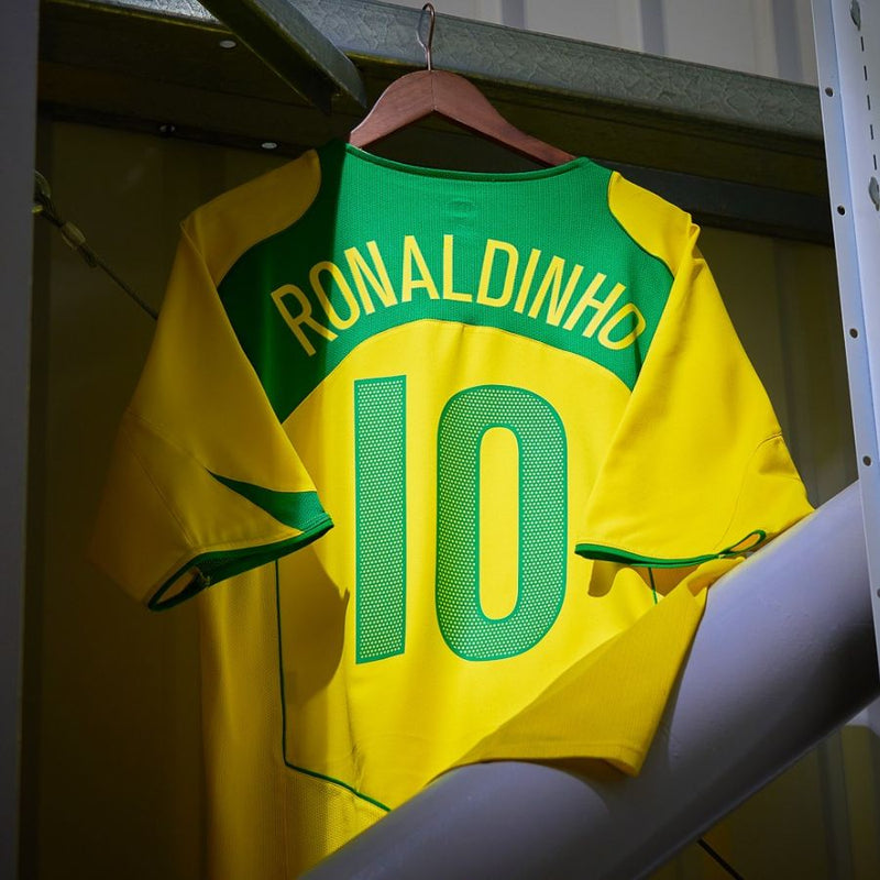 Ronaldinho 10 Brazil Home Retro 2004